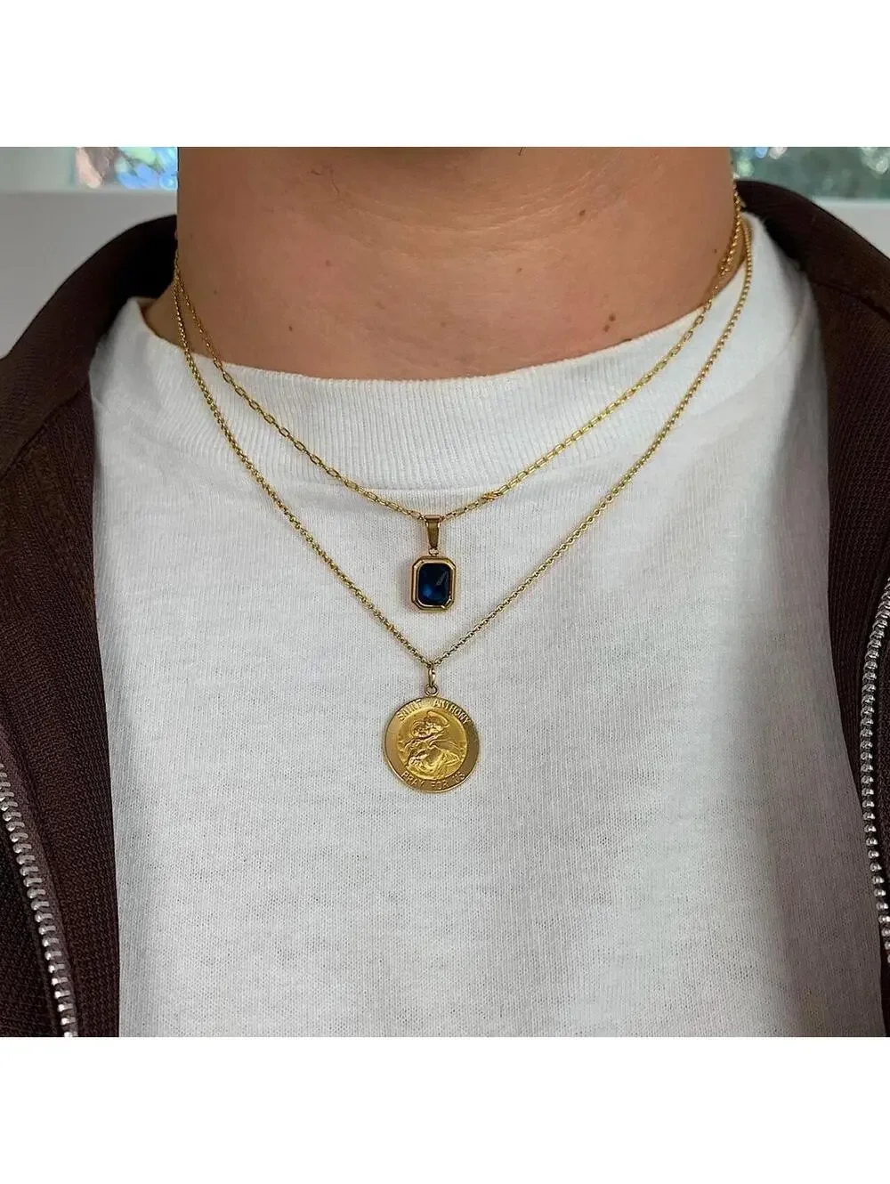 Vintage Classy Gold Chain Blue jewel opal pendant necklace. Gold Plated